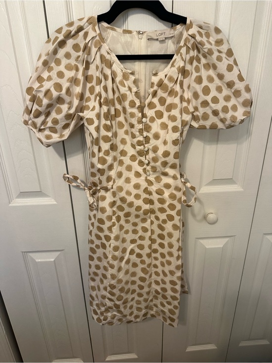 LOFT Dresses & Skirts - LOFT Cream Dress with Tan Polka Dots and Puff Sleeves, Button-Front